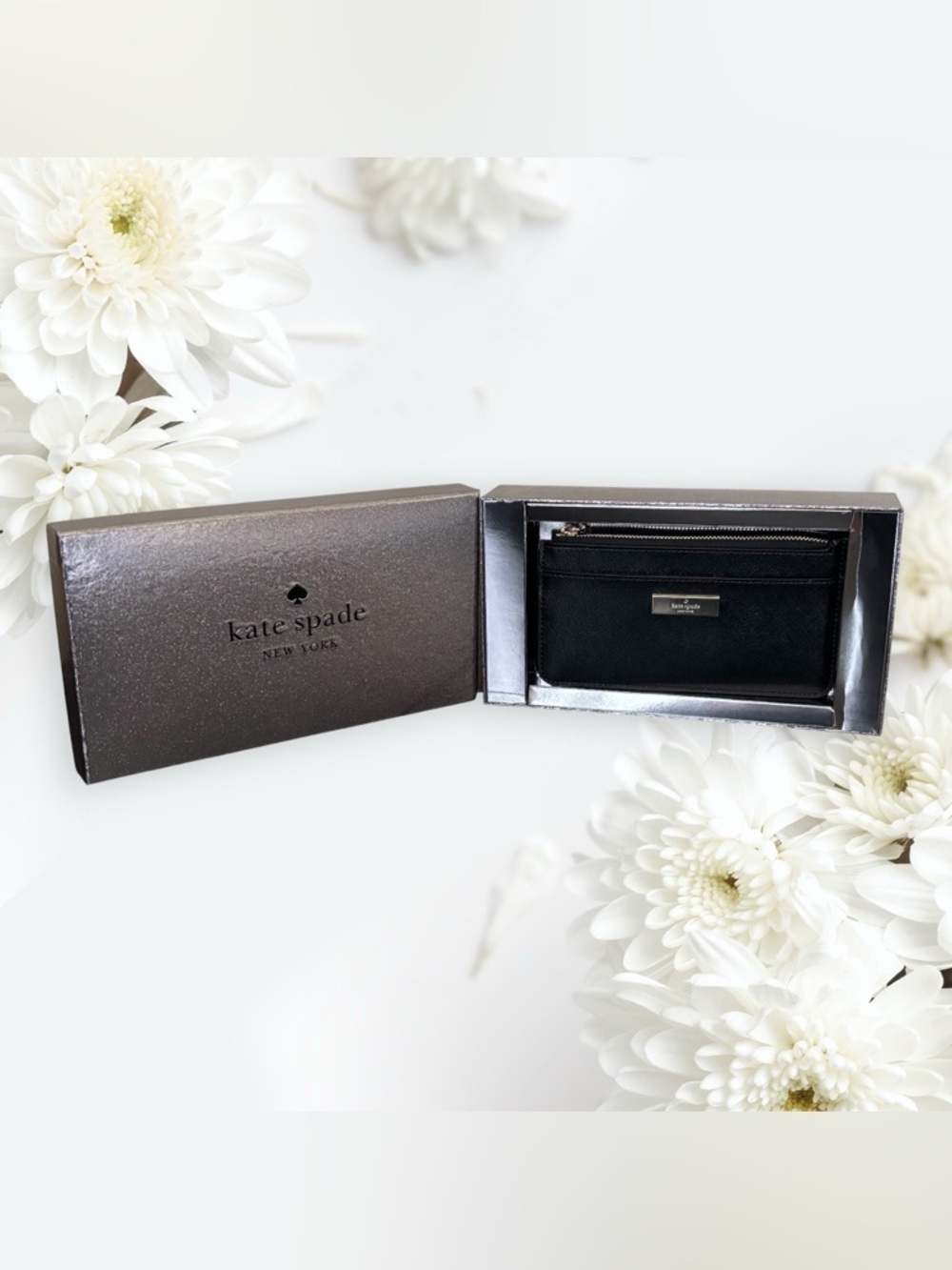 NWT Kate Spade Leather Zip Card Holder